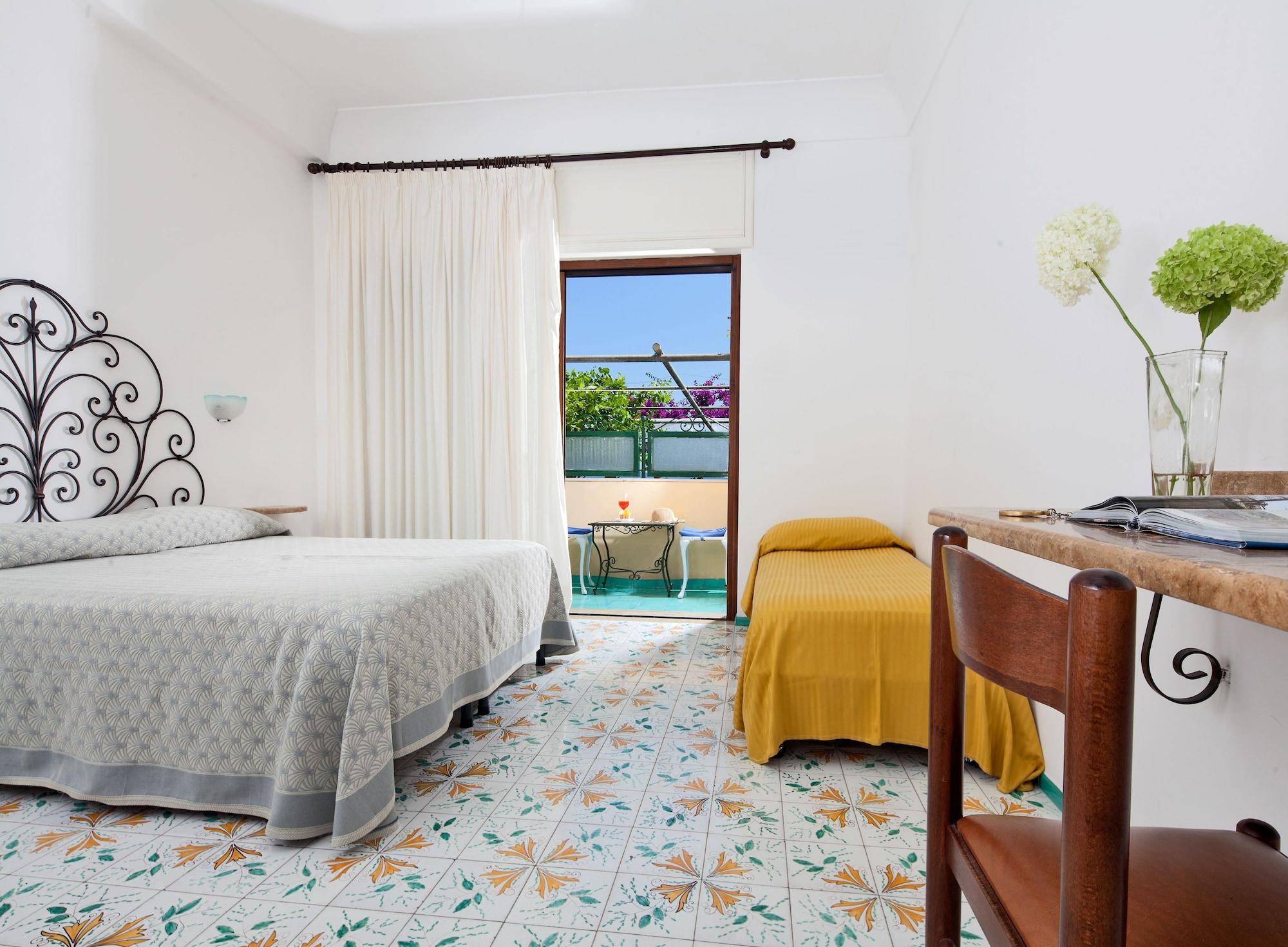 Hotel Pupetto Positano Bagian luar foto