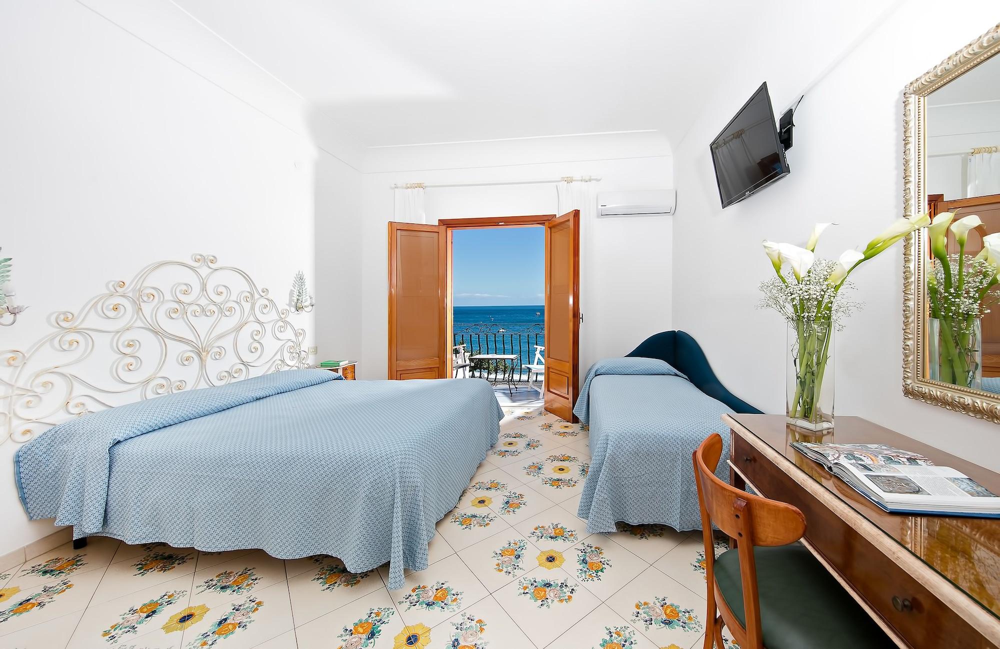Hotel Pupetto Positano Bagian luar foto
