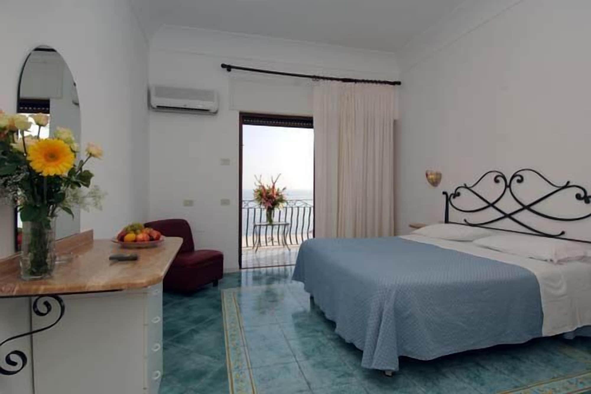 Hotel Pupetto Positano Bagian luar foto