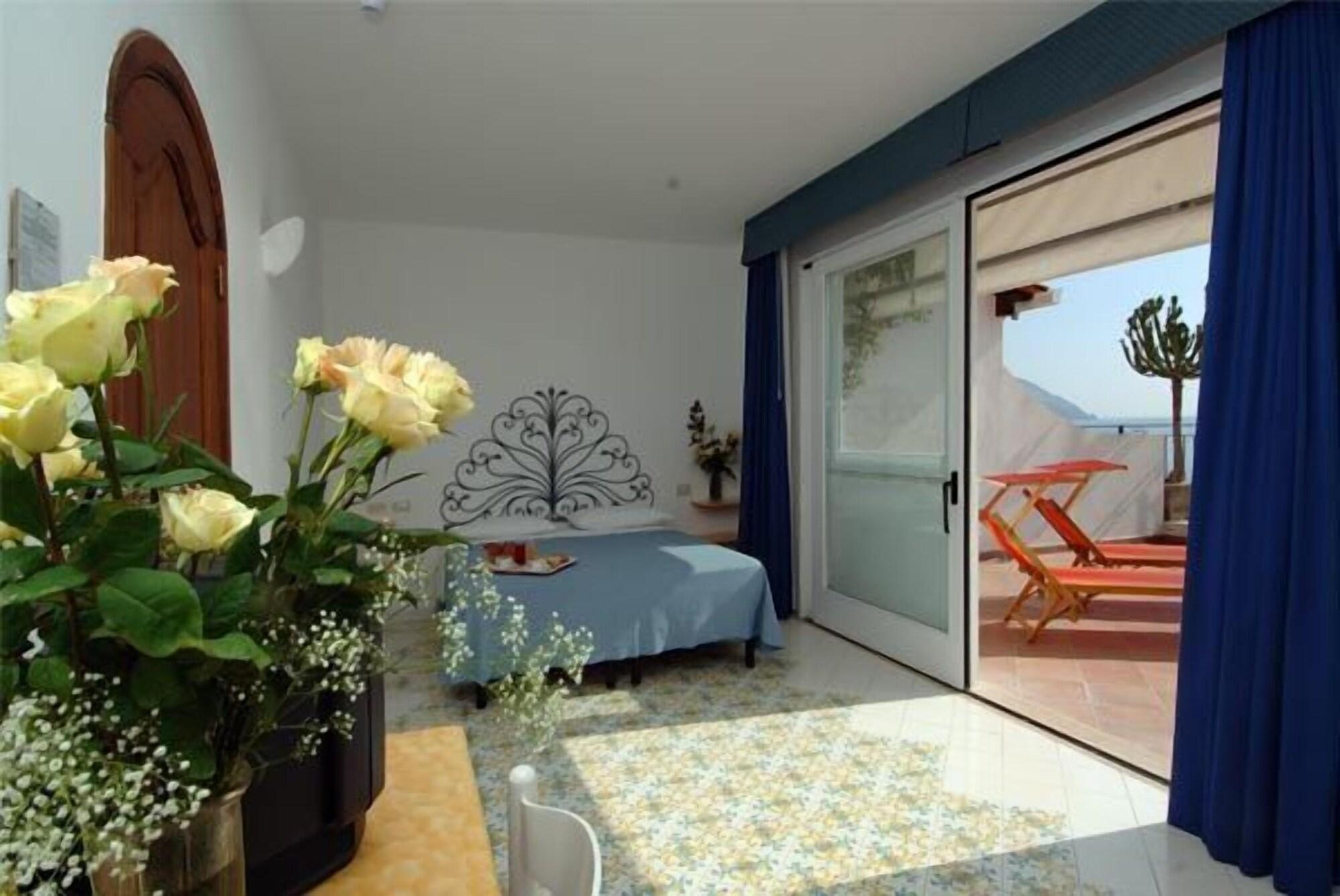 Hotel Pupetto Positano Bagian luar foto